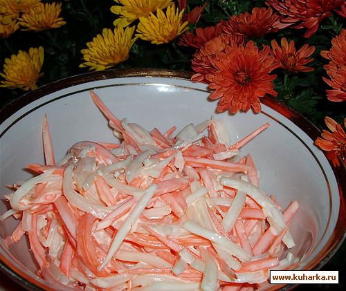 Рецепт Салат с дайконом и морковью