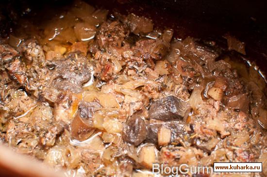 Рецепт Говядина тушёная с белыми грибами в пиве