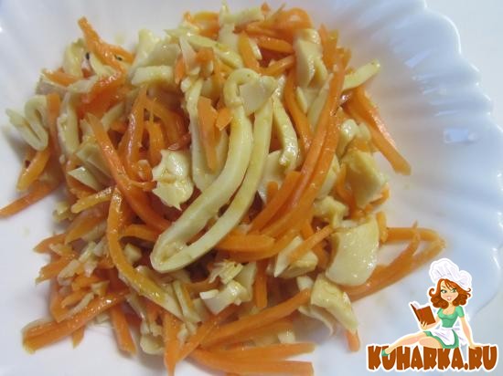 Рецепт Салат с кальмарами и корейской морковкой