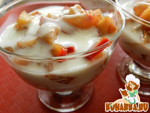 Рецепт Крамбль с сезонными фруктами и йогуртом